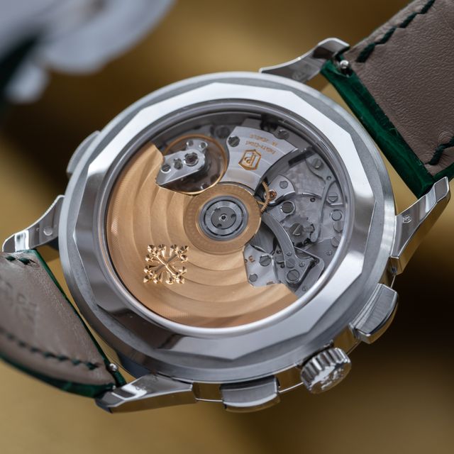 Patek Philippe Complications 5930P-001 Image 4